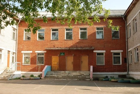 Вход в детский сад №32 «Аленький цветочек» в Реже