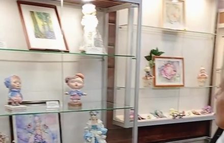 Работы Ираиды Захаровой на выставке в Режевском музее