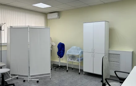 Медицинский кабинет с ширмой в ИНВИТРО