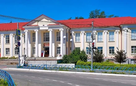 Реж, Центр культуры и искусств (ул. Ленина, 2)