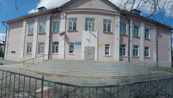 Здание школы № 3 на улице Пушкина в Реже
